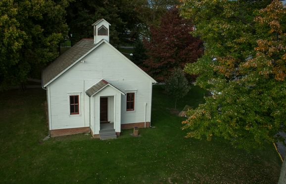 Hickory Corner Schoolhouse