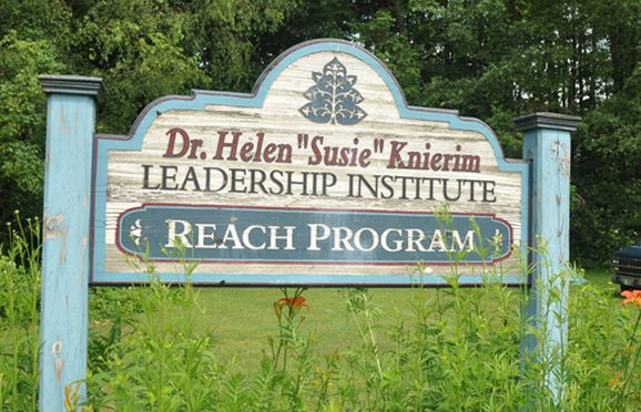 REACH Challenge Course Entrance Sign
